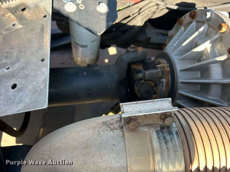 image for item DO7471 2007 Spartan Gladiator Classic pumper fire truck