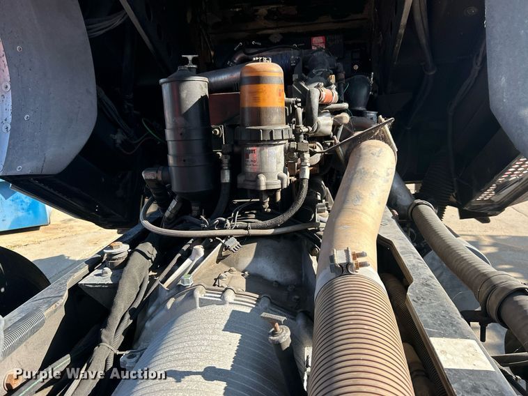 image for item DO7471 2007 Spartan Gladiator Classic pumper fire truck