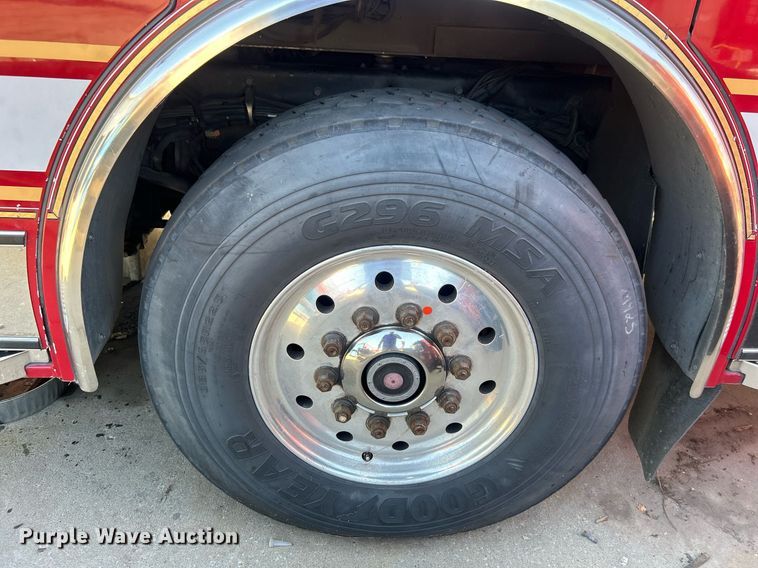 image for item DO7471 2007 Spartan Gladiator Classic pumper fire truck