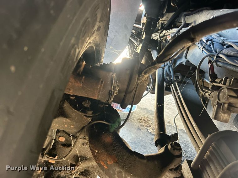 image for item DO7471 2007 Spartan Gladiator Classic pumper fire truck