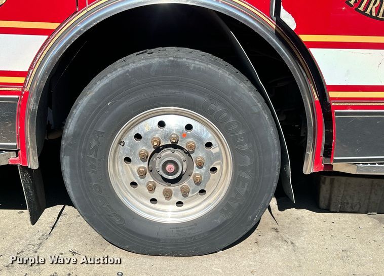 image for item DO7471 2007 Spartan Gladiator Classic pumper fire truck