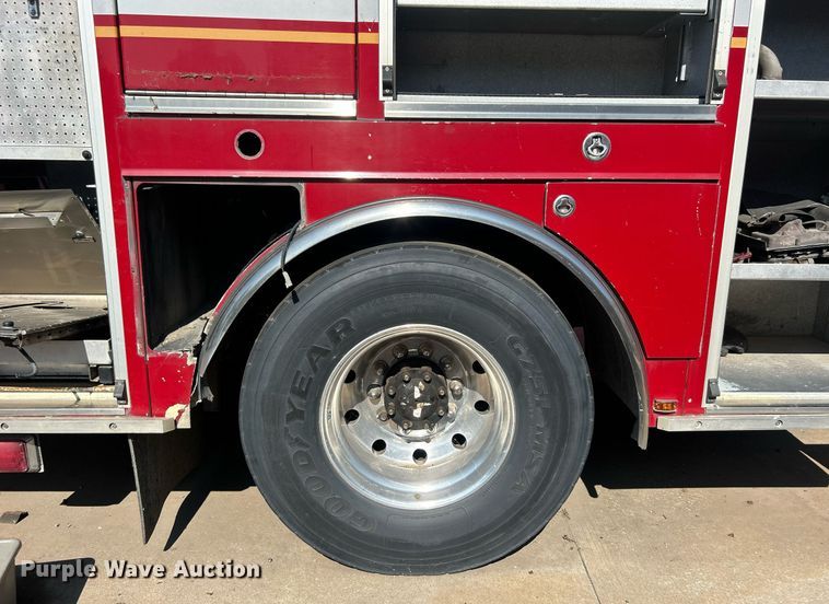 image for item DO7471 2007 Spartan Gladiator Classic pumper fire truck