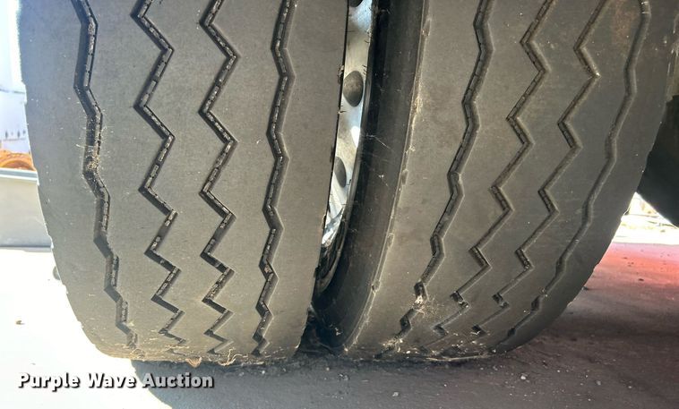 image for item DO7471 2007 Spartan Gladiator Classic pumper fire truck