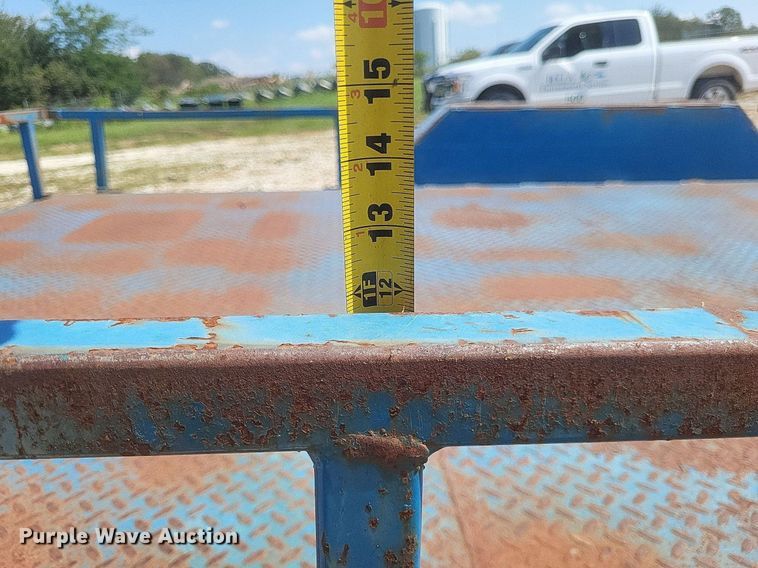 image for item DQ3626 2010 Bales Utility trailer