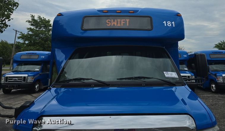 image for item DQ4424 2018 Senator II ST69923C shuttle bus