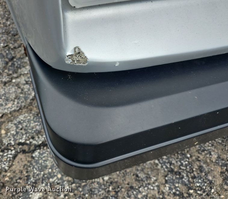 image for item DQ4424 2018 Senator II ST69923C shuttle bus