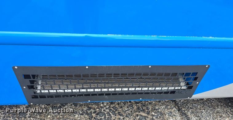 image for item DQ4424 2018 Senator II ST69923C shuttle bus