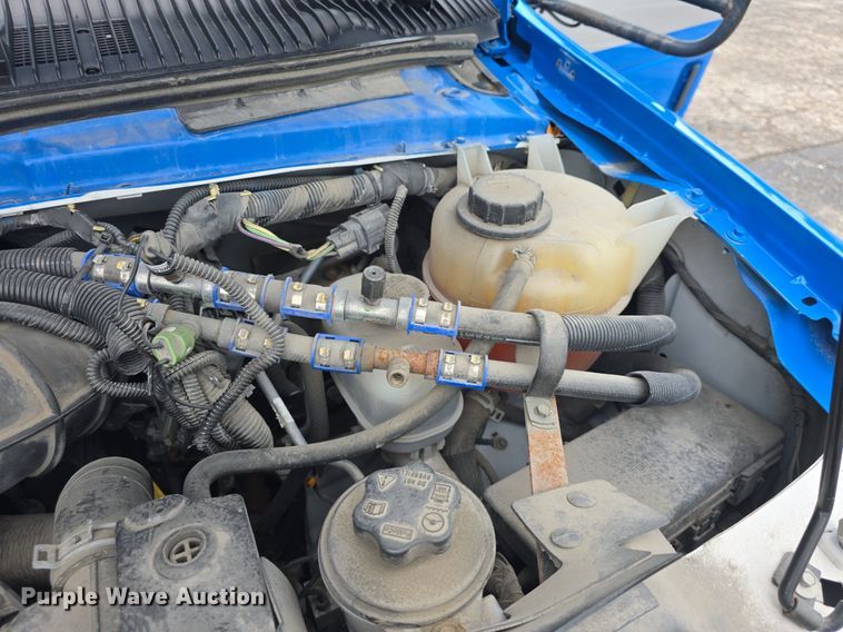 image for item DQ4424 2018 Senator II ST69923C shuttle bus