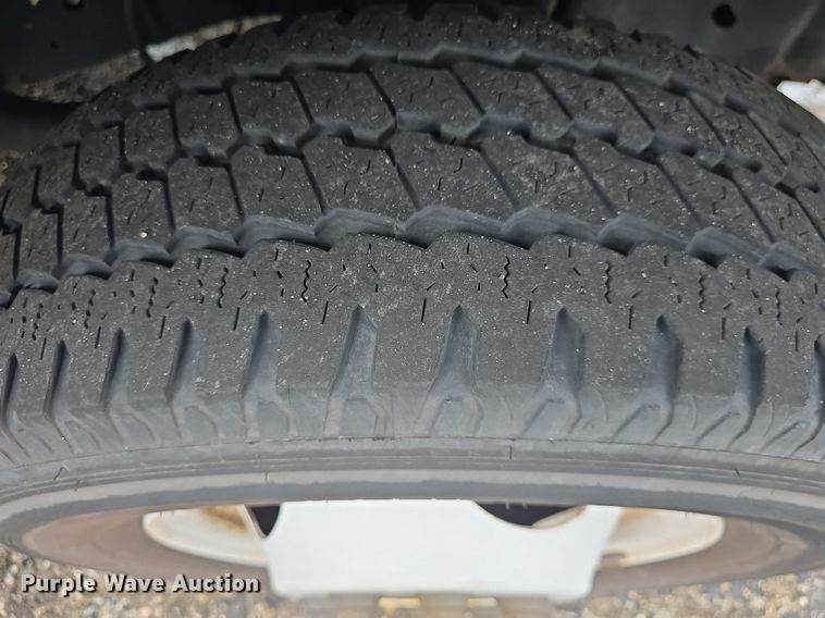 image for item DQ4424 2018 Senator II ST69923C shuttle bus