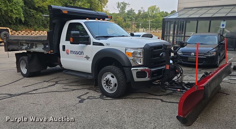 image for item DQ4551 2015 Ford F550 Super Duty XL dump truck