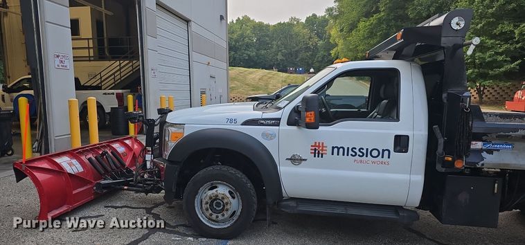 image for item DQ4551 2015 Ford F550 Super Duty XL dump truck