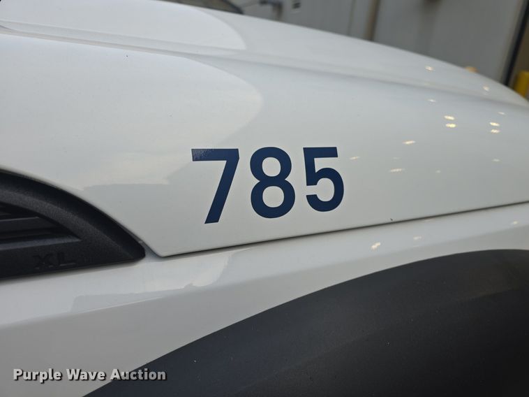 image for item DQ4551 2015 Ford F550 Super Duty XL dump truck