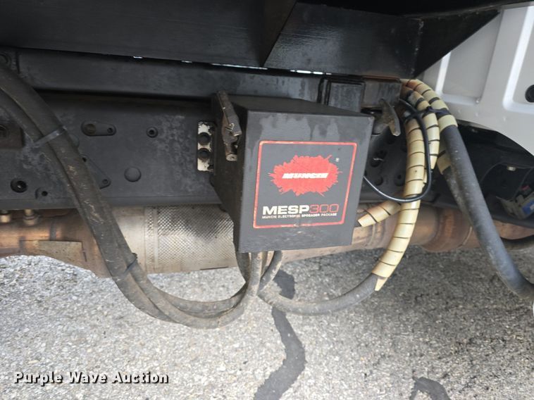 image for item DQ4551 2015 Ford F550 Super Duty XL dump truck