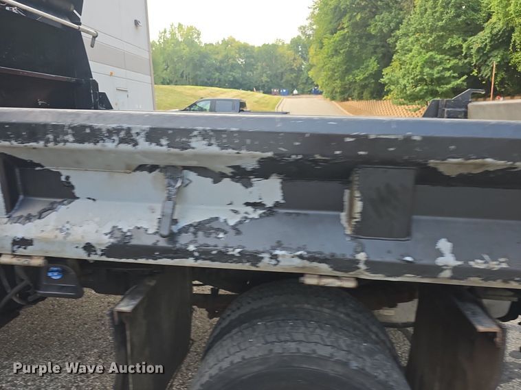 image for item DQ4551 2015 Ford F550 Super Duty XL dump truck