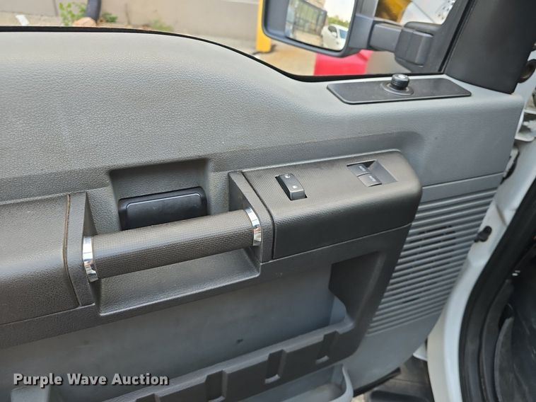 image for item DQ4551 2015 Ford F550 Super Duty XL dump truck