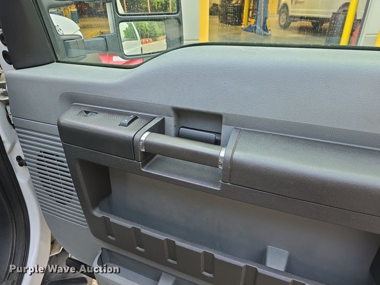 image for item DQ4551 2015 Ford F550 Super Duty XL dump truck