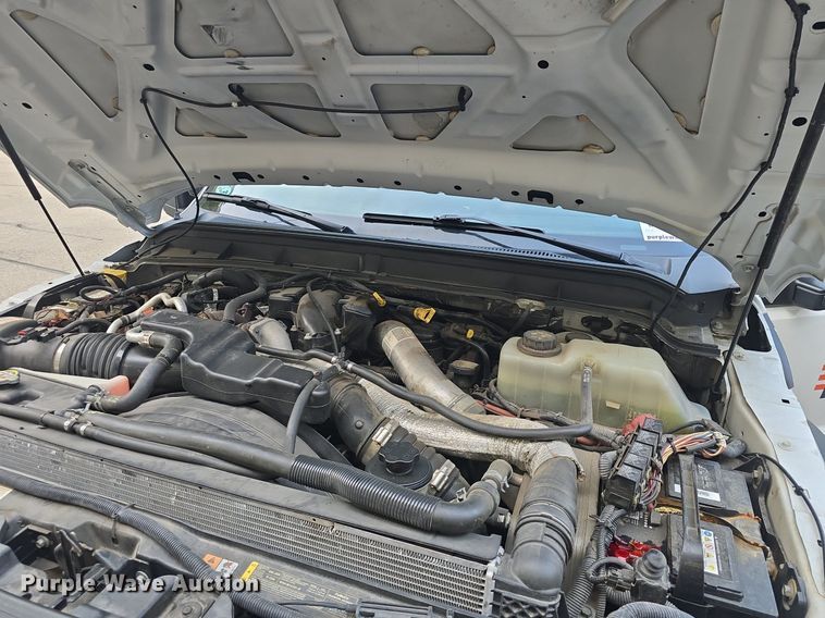 image for item DQ4551 2015 Ford F550 Super Duty XL dump truck