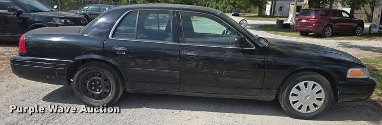 image for item DQ4555 2009 Ford  Crown Victoria Police Interceptor 