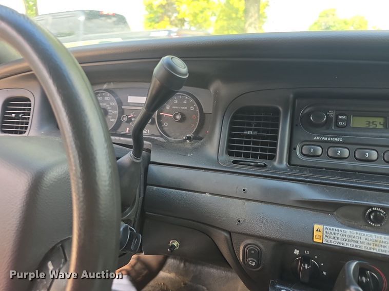 image for item DQ4555 2009 Ford  Crown Victoria Police Interceptor 