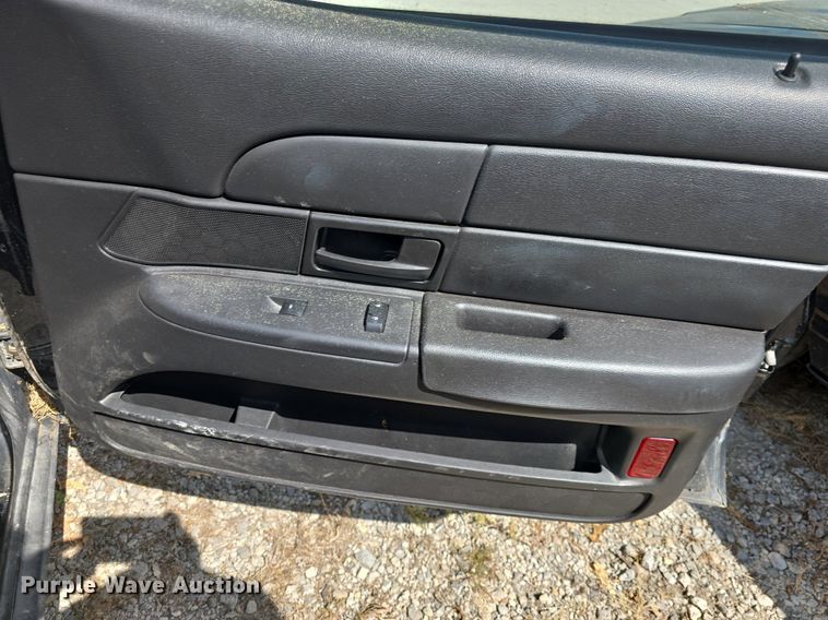 image for item DQ4555 2009 Ford  Crown Victoria Police Interceptor 