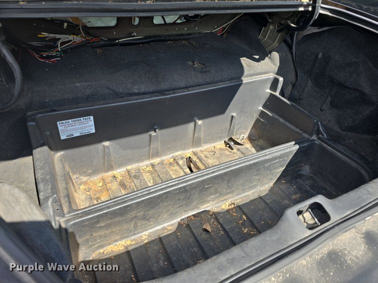 image for item DQ4555 2009 Ford  Crown Victoria Police Interceptor 