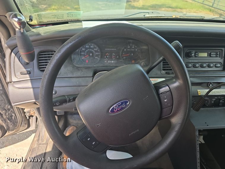 image for item DQ4556 2009 Ford Crown Victoria Police Interceptor 