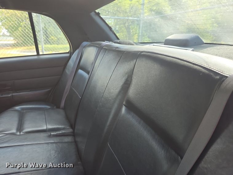 image for item DQ4556 2009 Ford Crown Victoria Police Interceptor 