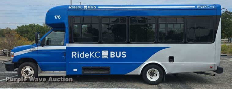 image for item DQ4557 2018 Senator II ST69940C shuttle bus