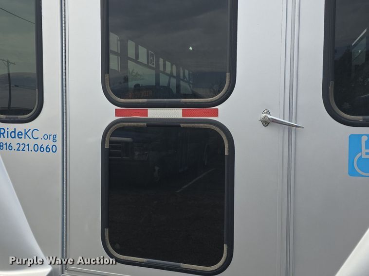 image for item DQ4557 2018 Senator II ST69940C shuttle bus