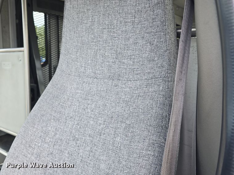 image for item DQ4557 2018 Senator II ST69940C shuttle bus