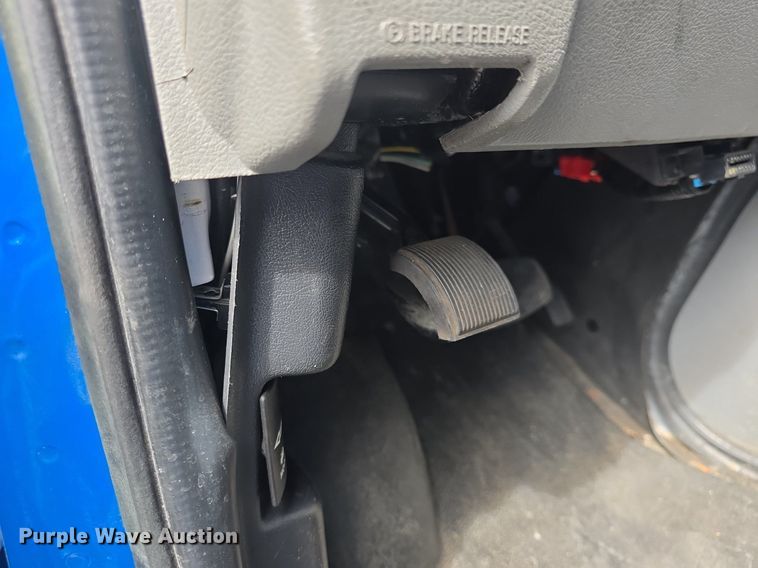 image for item DQ4557 2018 Senator II ST69940C shuttle bus