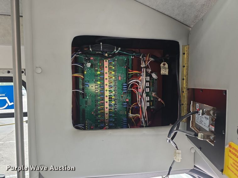 image for item DQ4557 2018 Senator II ST69940C shuttle bus