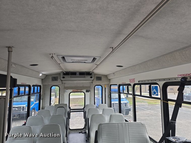 image for item DQ4557 2018 Senator II ST69940C shuttle bus