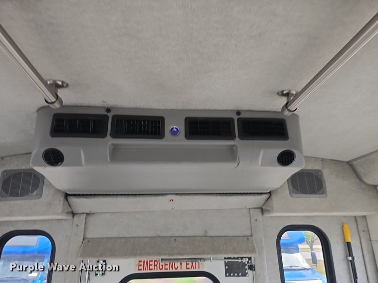 image for item DQ4557 2018 Senator II ST69940C shuttle bus