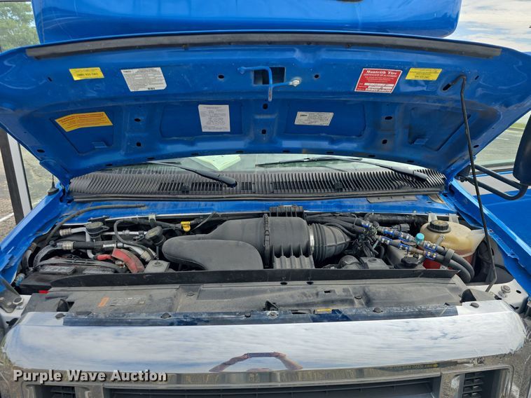 image for item DQ4557 2018 Senator II ST69940C shuttle bus