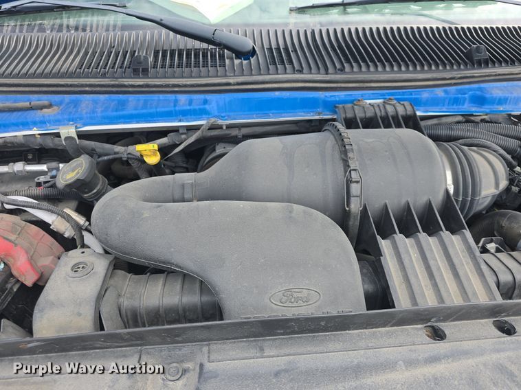 image for item DQ4557 2018 Senator II ST69940C shuttle bus