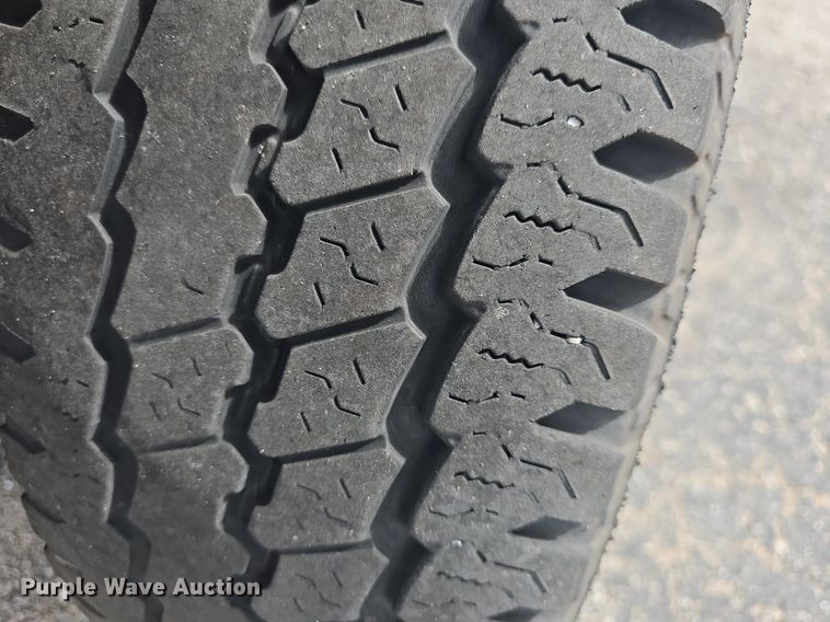 image for item DQ4557 2018 Senator II ST69940C shuttle bus