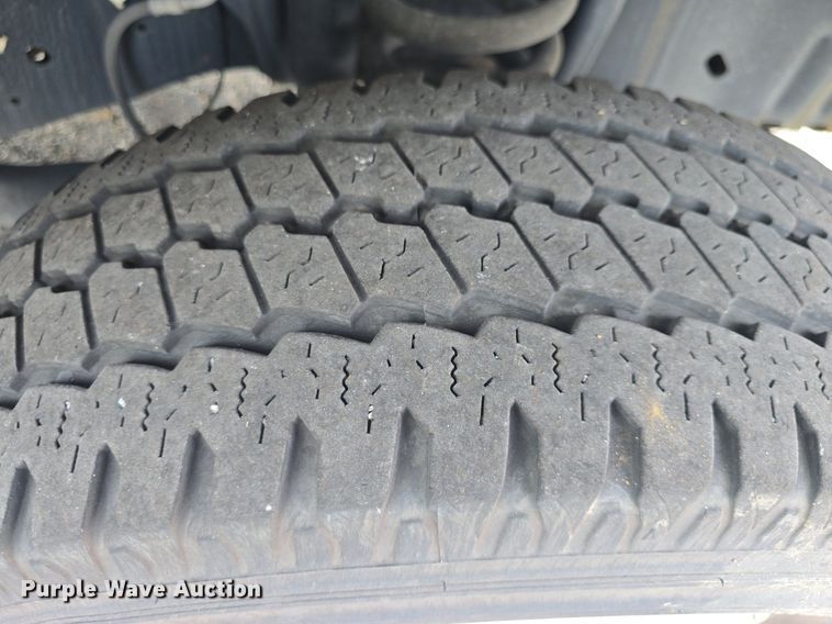 image for item DQ4557 2018 Senator II ST69940C shuttle bus