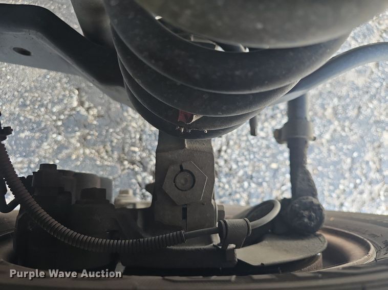 image for item DQ4557 2018 Senator II ST69940C shuttle bus