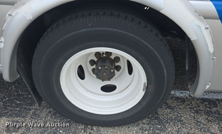 image for item DQ4557 2018 Senator II ST69940C shuttle bus