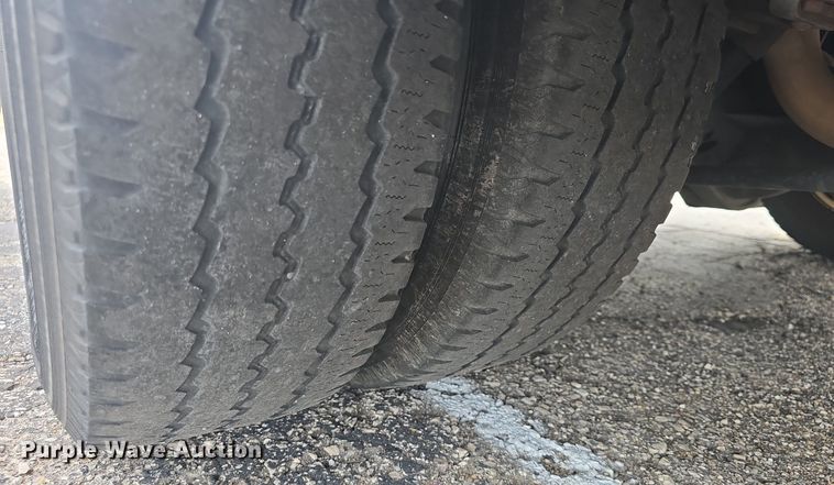 image for item DQ4557 2018 Senator II ST69940C shuttle bus