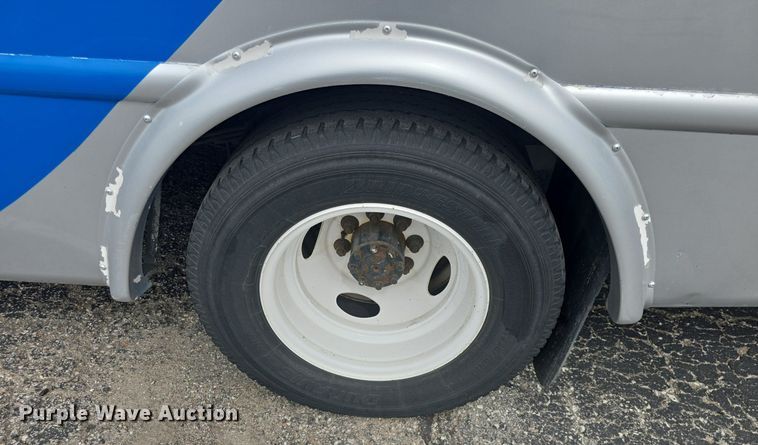 image for item DQ4557 2018 Senator II ST69940C shuttle bus