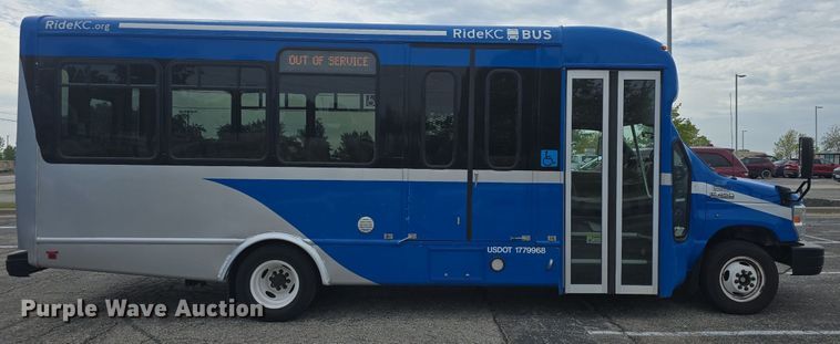 image for item DQ4558 2018 Senator II ST69923C shuttle bus