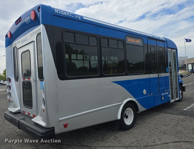 image for item DQ4558 2018 Senator II ST69923C shuttle bus