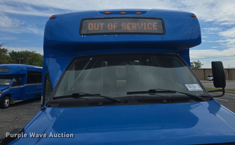 image for item DQ4558 2018 Senator II ST69923C shuttle bus