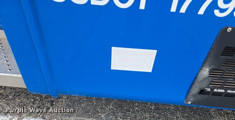 image for item DQ4558 2018 Senator II ST69923C shuttle bus