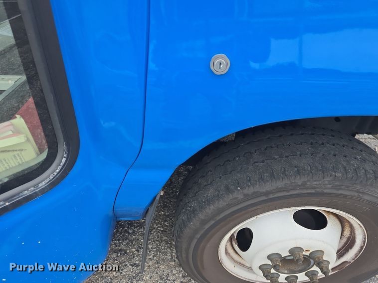 image for item DQ4558 2018 Senator II ST69923C shuttle bus