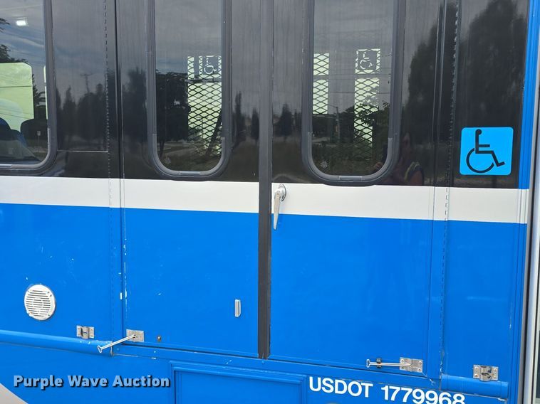 image for item DQ4558 2018 Senator II ST69923C shuttle bus