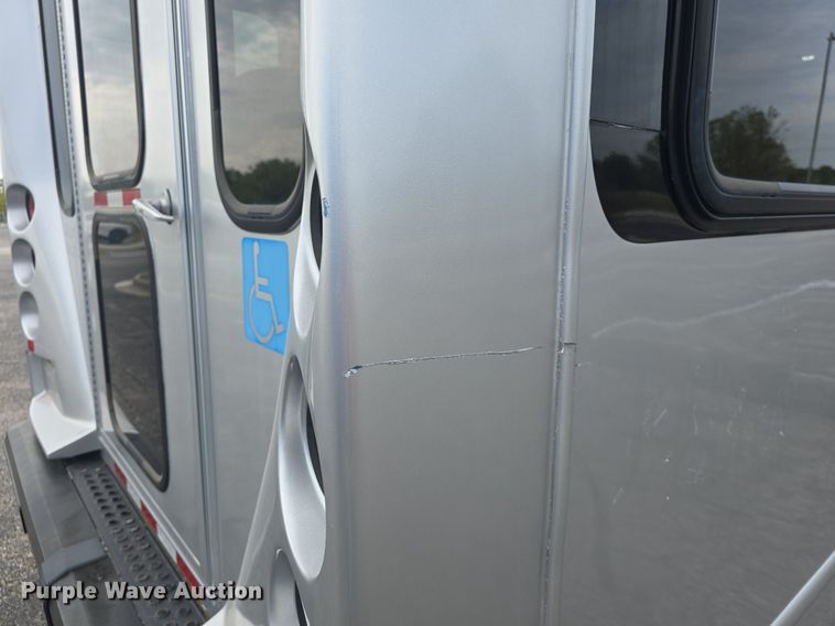 image for item DQ4558 2018 Senator II ST69923C shuttle bus