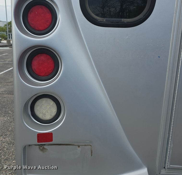 image for item DQ4558 2018 Senator II ST69923C shuttle bus